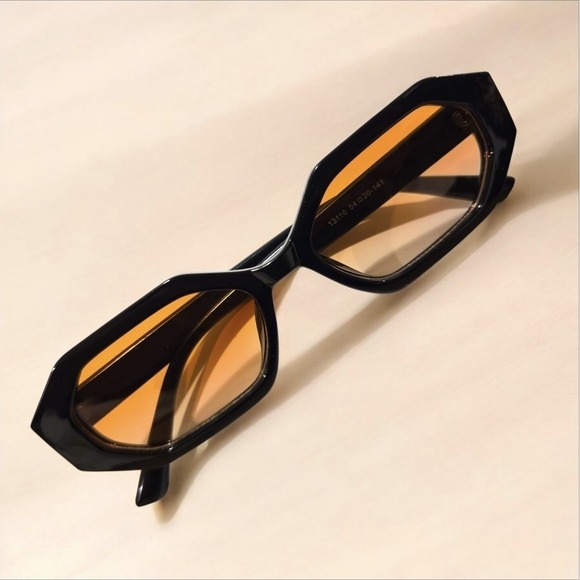 The Unbranded Brand Accessories - Geometric Oval Frame Uv‎ Protection Plastic Sunglasses